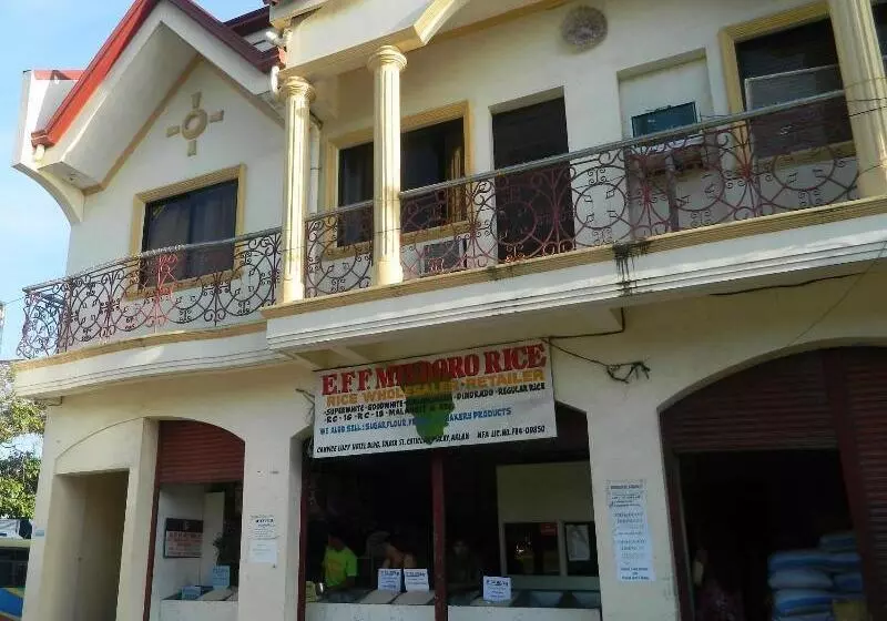 Hotelli Candice Lucy