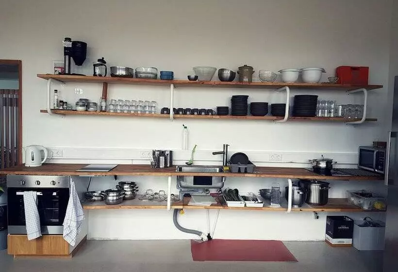 هتل Snotra Hostel