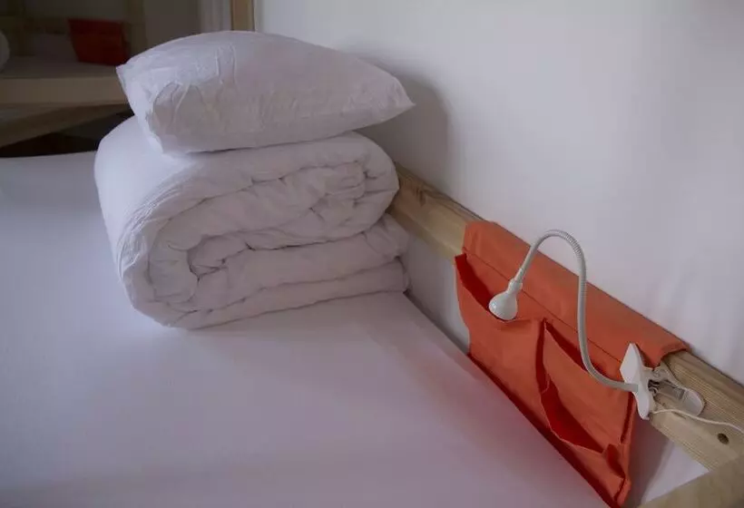 هتل Snotra Hostel