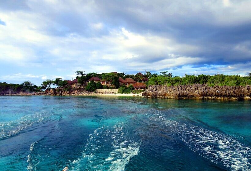 Hotel Tepanee Beach Resort