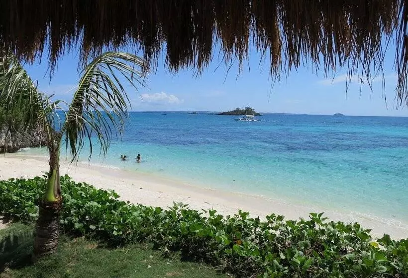 Hotelli Tepanee Beach Resort