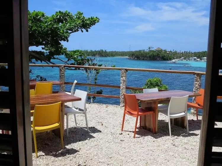 Hotelli Tepanee Beach Resort