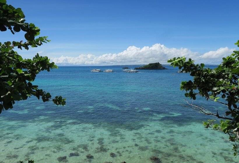 Hotel Tepanee Beach Resort