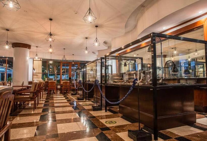 בית מלון כפרי The Subic Bay Yacht Club, Inc