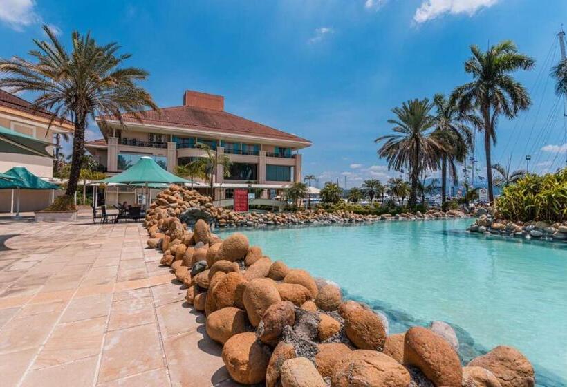 בית מלון כפרי The Subic Bay Yacht Club, Inc