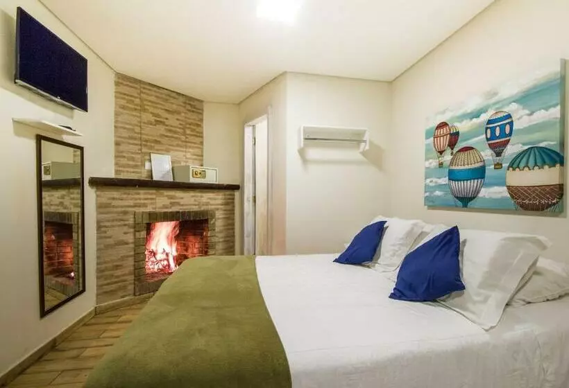 هتل Villa Vintage Campos Piscina E Opções De Suites Com Hidromassagem