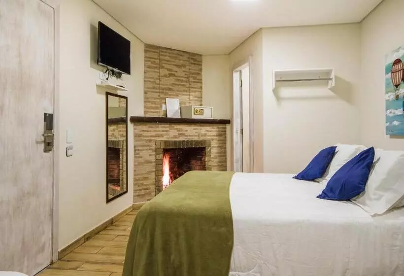 Hotelli Villa Vintage Campos   Piscina E Opções De Suites Com Hidromassagem