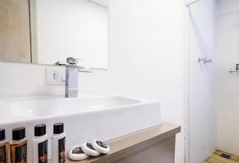 هتل Villa Vintage Campos Piscina E Opções De Suites Com Hidromassagem