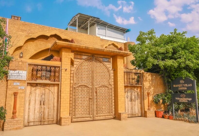 Hotel Welcomheritage Ranjitvilas