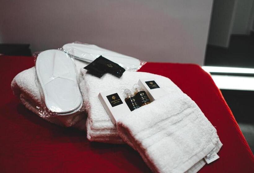 تختخواب و صبحانه Anna S Family