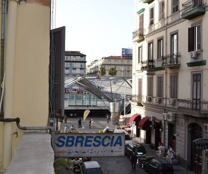 تختخواب و صبحانه Anna S Family