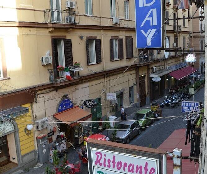 تختخواب و صبحانه Anna S Family