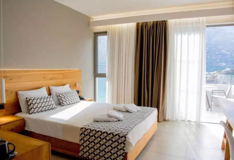 Hotelli Bali Diamond By Checkin Adults Only