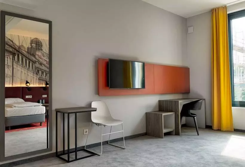 Hotelli Campanile Muenchen Sendling