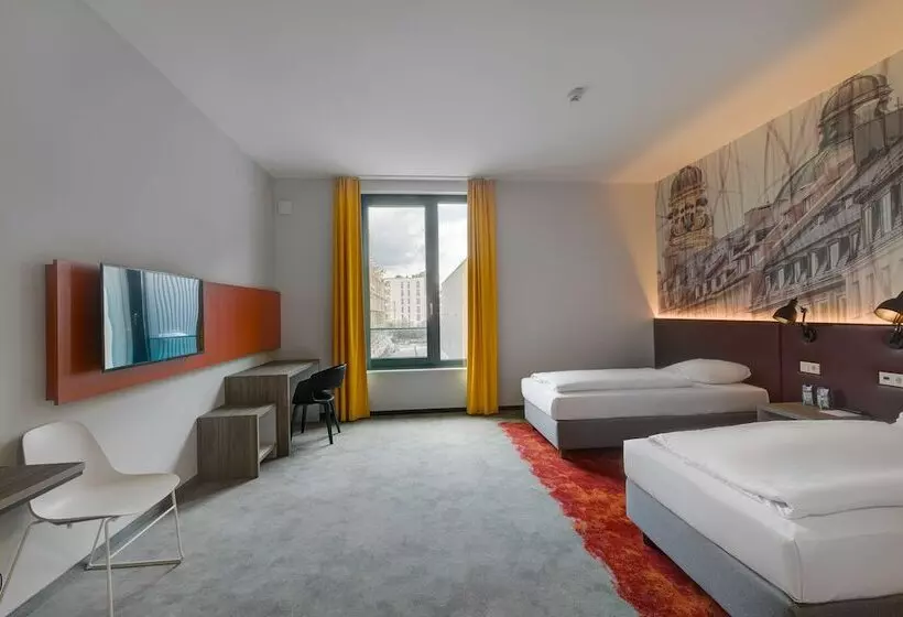 Hotelli Campanile Muenchen Sendling