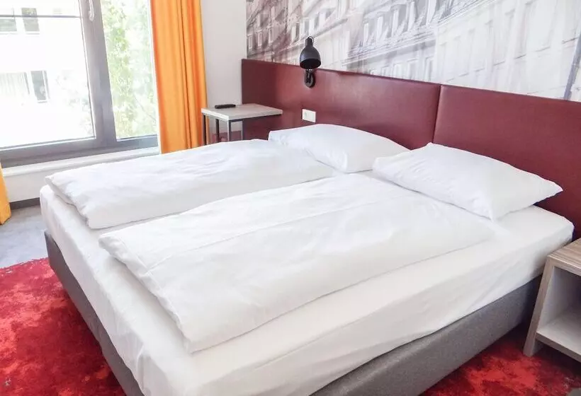 Hotelli Campanile Muenchen Sendling