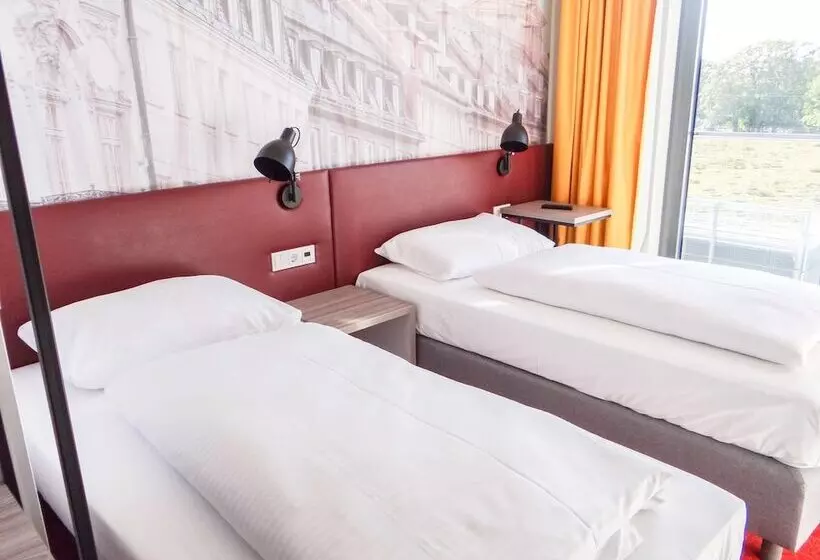 Hotelli Campanile Muenchen Sendling