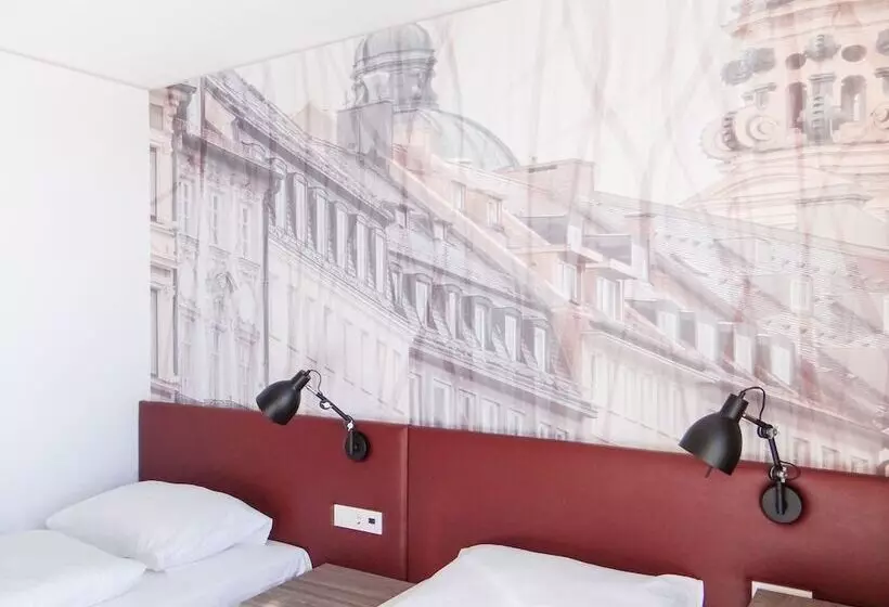 Hotelli Campanile Muenchen Sendling