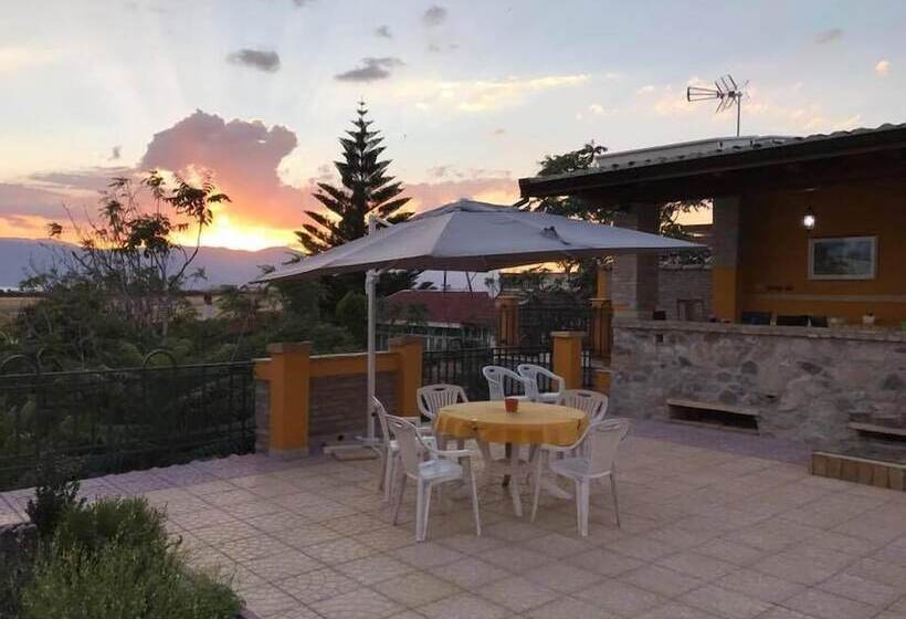 فندق Eleven Bed & Breakfast