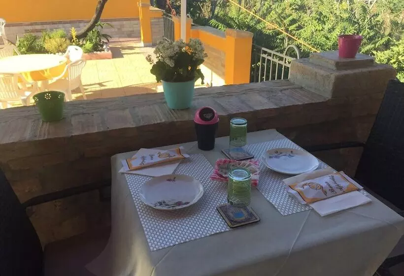 هتل Eleven Bed & Breakfast