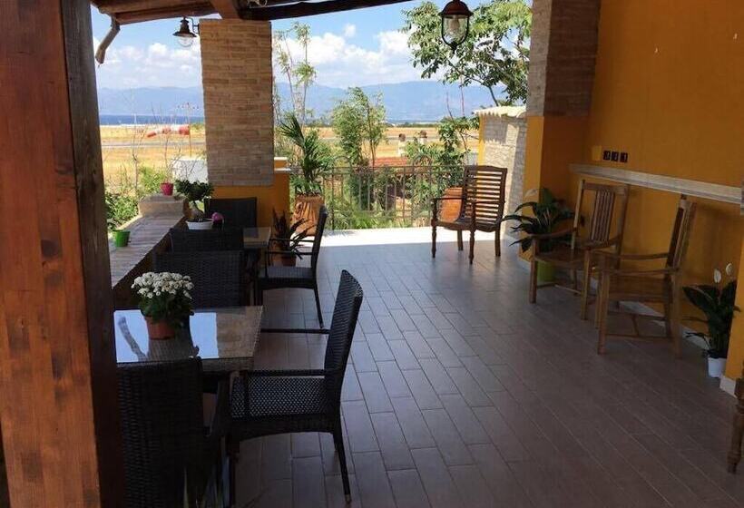 فندق Eleven Bed & Breakfast