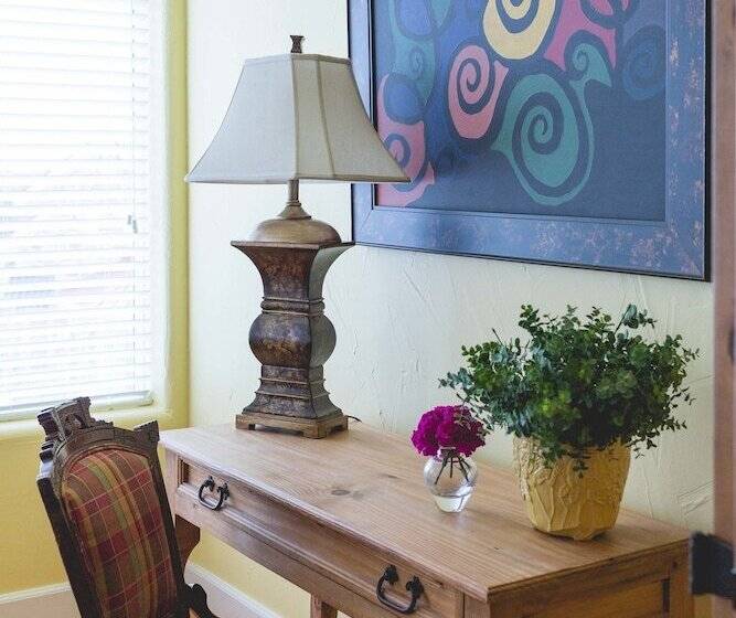 호텔 High Cotton Inn