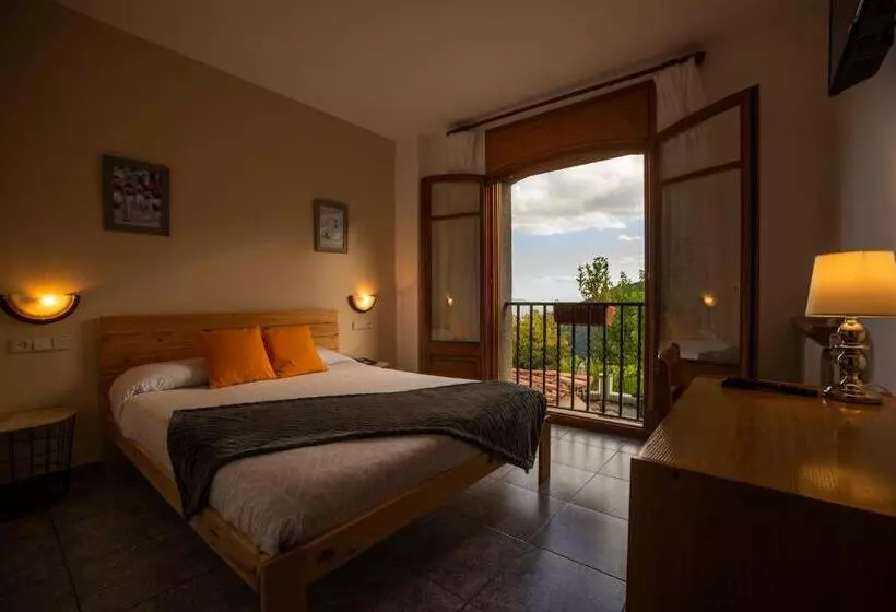 Hotelli Hostal Montserrat