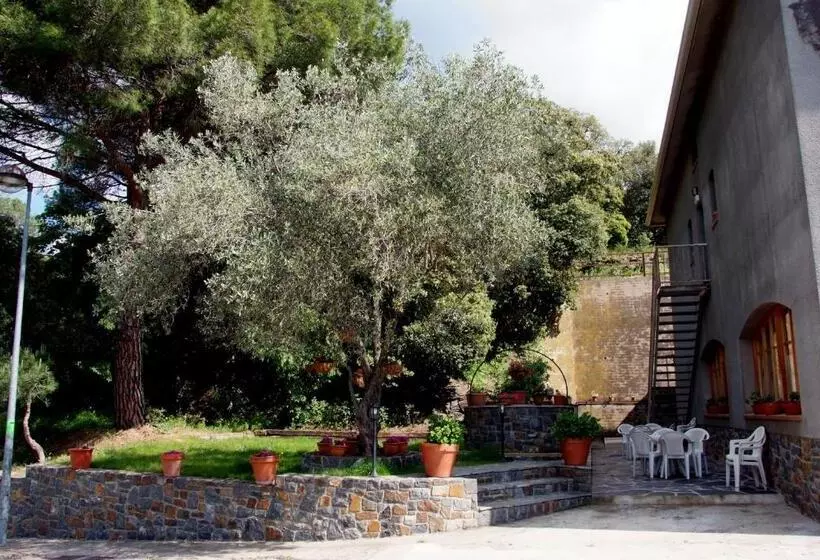 Hotelli Hostal Montserrat