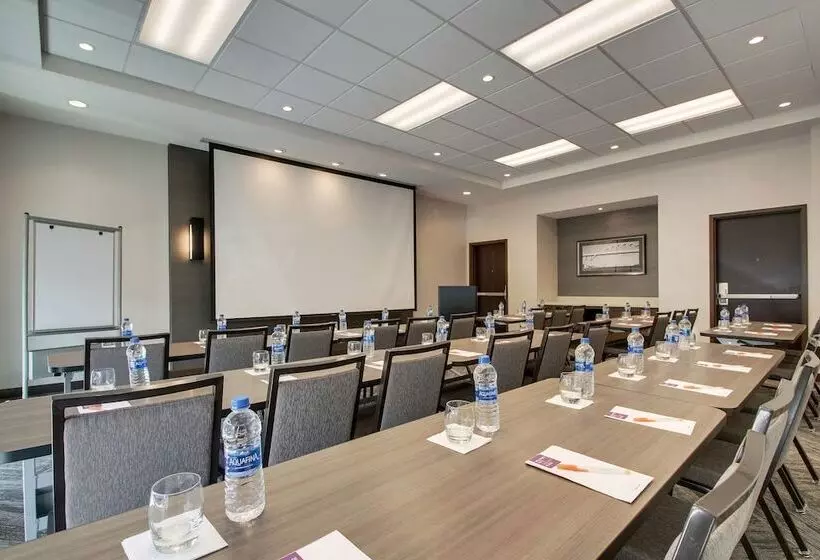 هتل Hyatt Place Milwaukee Downtown