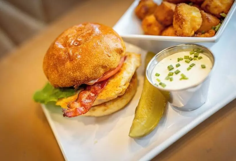 هتل Hyatt Place Milwaukee Downtown