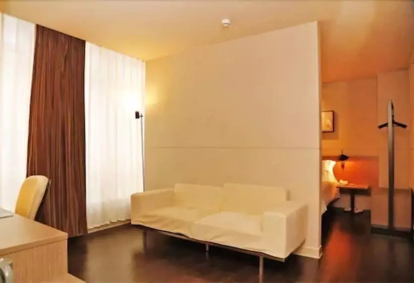 Hotelli Jinjiang Inn Shenzhen Huanggang Port