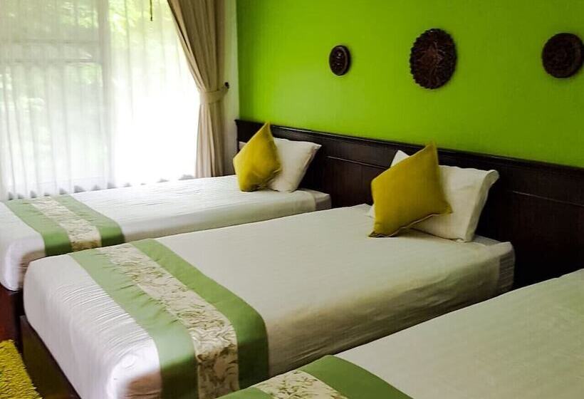 בית מלון כפרי Kornwat Garden Resort