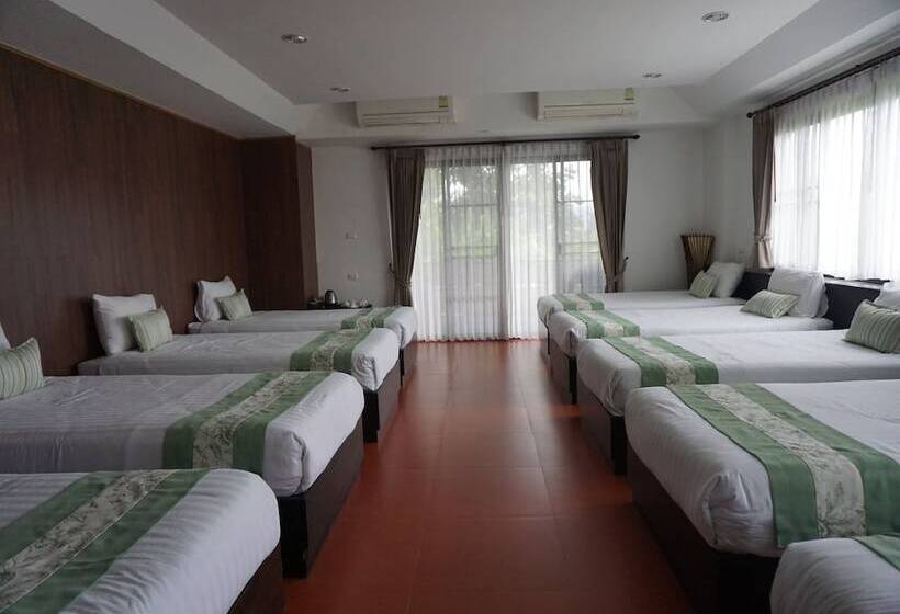 בית מלון כפרי Kornwat Garden Resort