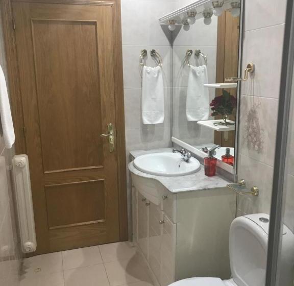 هتل Pension Logroño