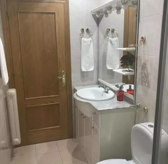 ホテル Pension Logroño