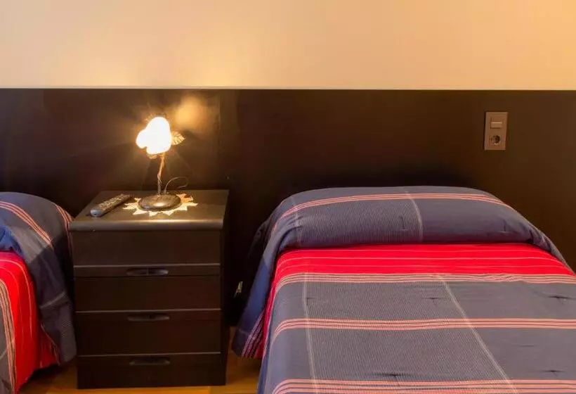 ホテル Pension Logroño