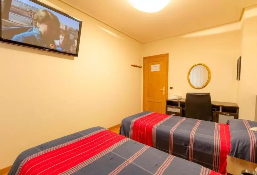 ホテル Pension Logroño