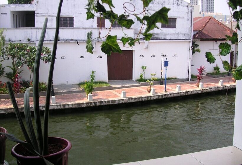 Hotel River One Residence   Hostel