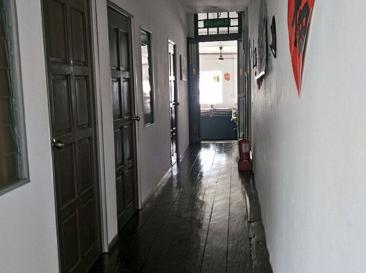 Hotel River One Residence   Hostel