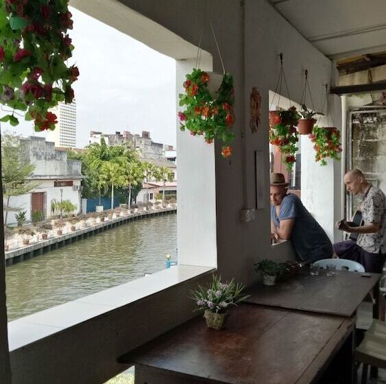 Hotel River One Residence   Hostel