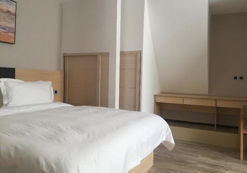 Fotos del hotel Rongju:  11