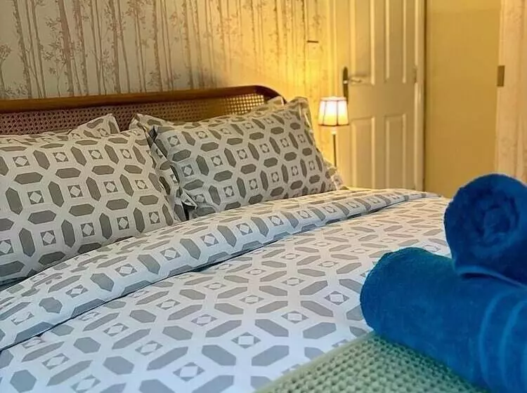 Hotelli Summerhill Guest House