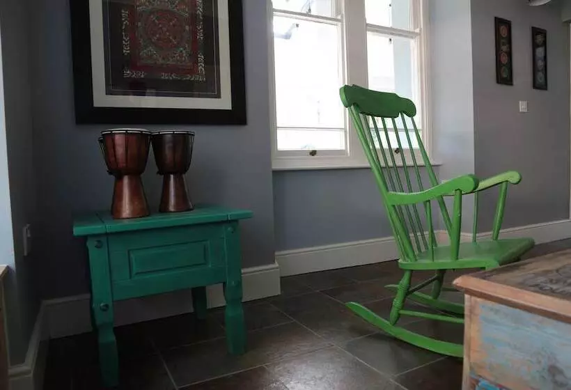 Hotelli Summerhill Guest House