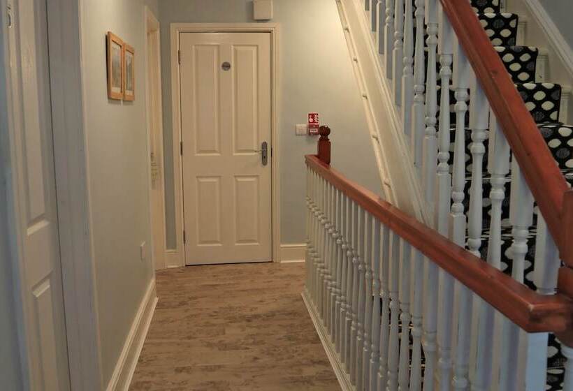 فندق Summerhill Guest House