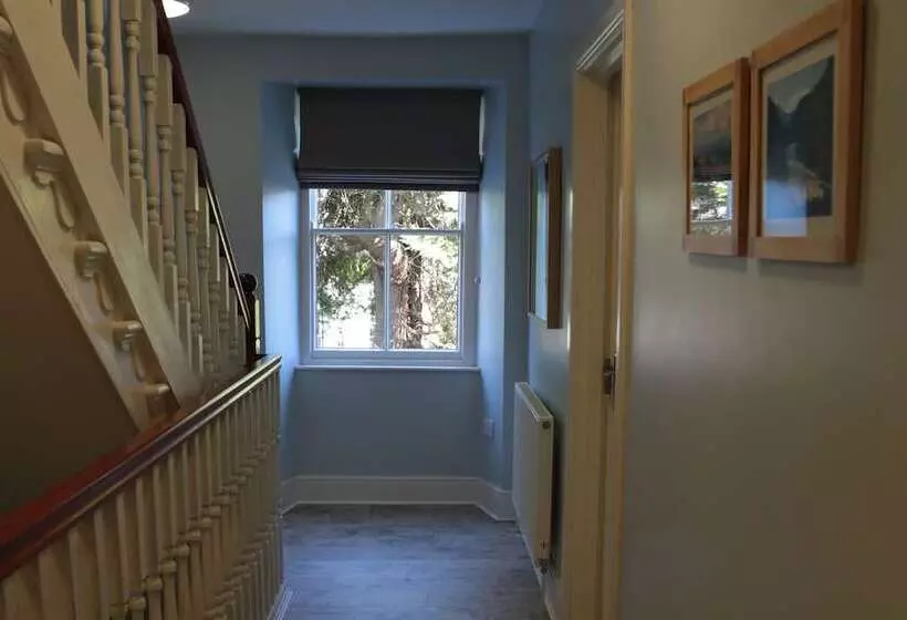 Hotelli Summerhill Guest House