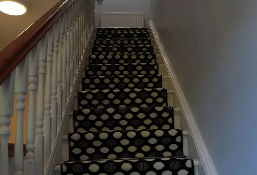 Hotelli Summerhill Guest House