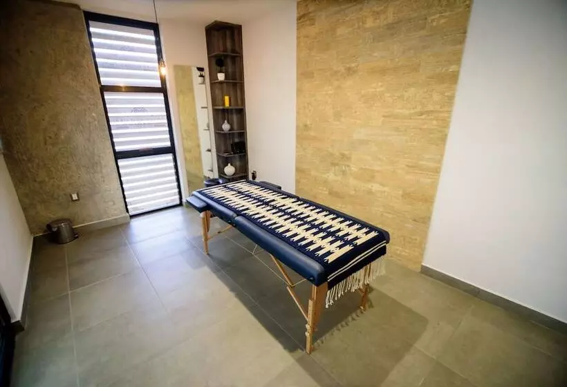 Maria Ines Hotel Suite