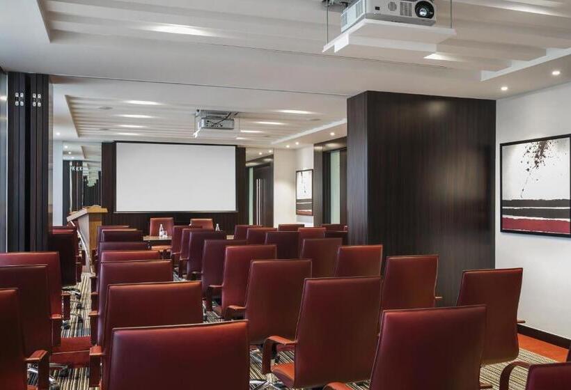 Hotel Centro Salama Jeddah By Rotana