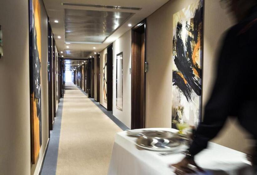 Hotel Centro Salama Jeddah By Rotana