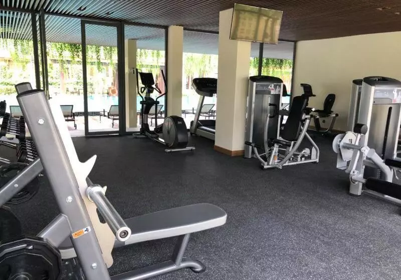 هتل Dusit Princess Moonrise Beach Resort